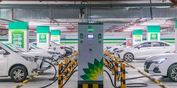 全國公共充電樁已達(dá)390萬臺 一年大增34%